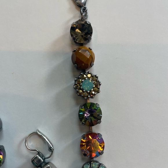 Mariana Jewelry Set - Picture 5 of 8